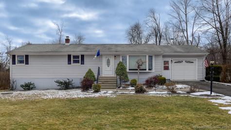 17 Woodview Drive Brookfield CT 06804