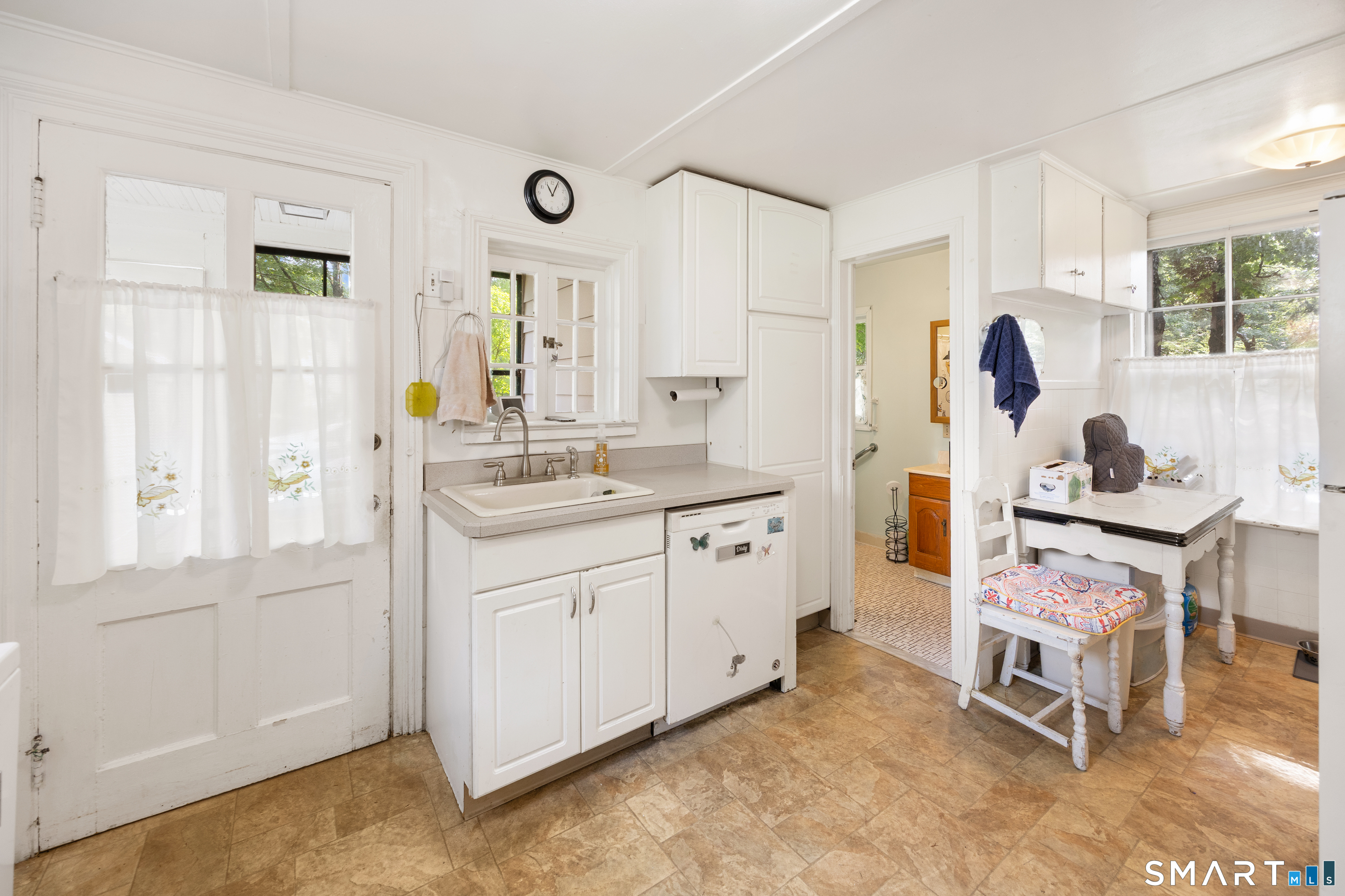 54 Litchfield Road Watertown CT 06795