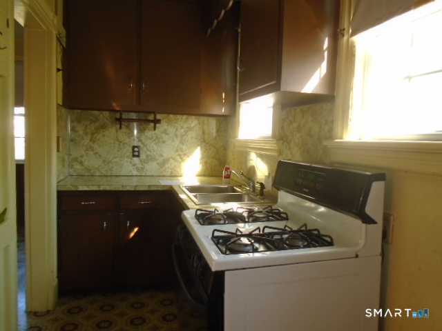 2 Parkmore Street New Britain CT 06051
