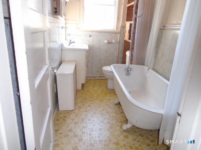 2 Parkmore Street New Britain CT 06051
