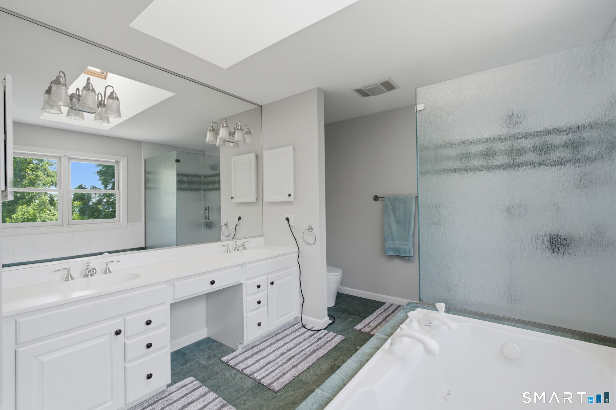 35 Forest Hills Drive Farmington CT 06032
