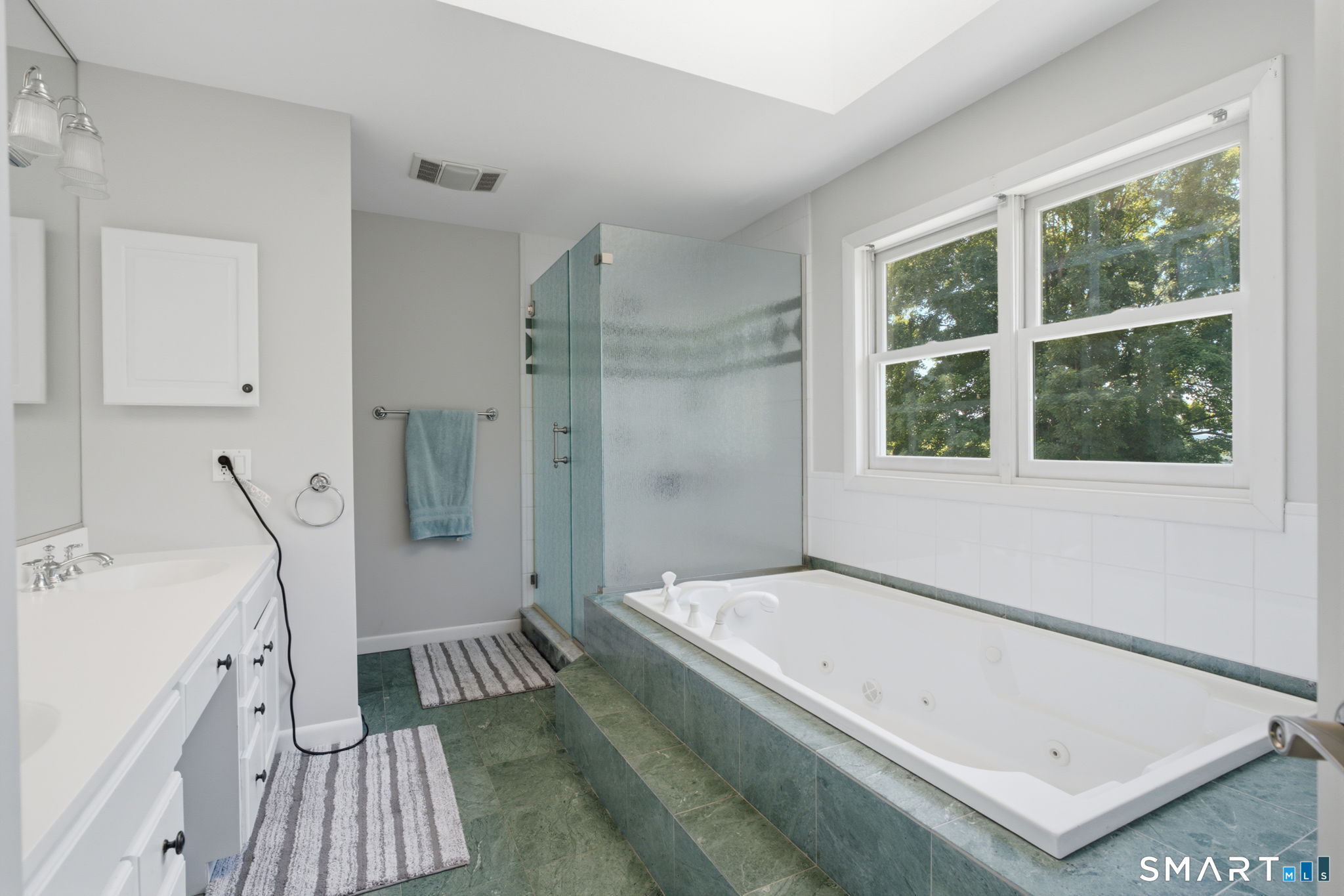 35 Forest Hills Drive Farmington CT 06032