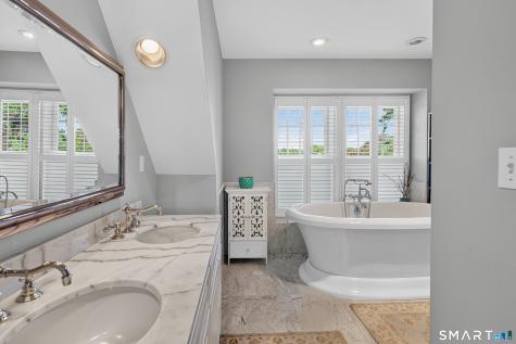 22 Fenwood Drive Old Saybrook CT 06475