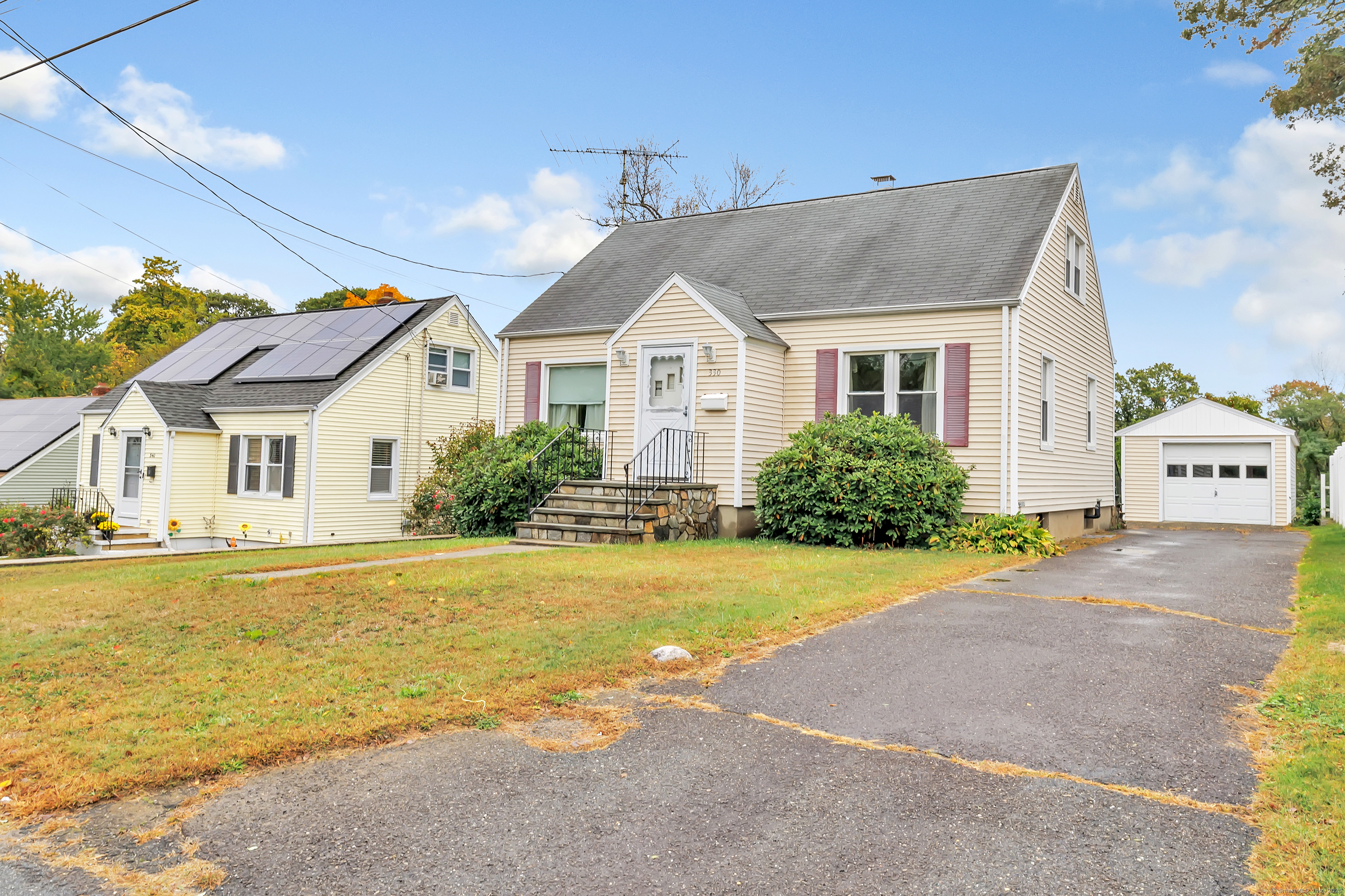 330 Oakwood Street Bridgeport CT 06606