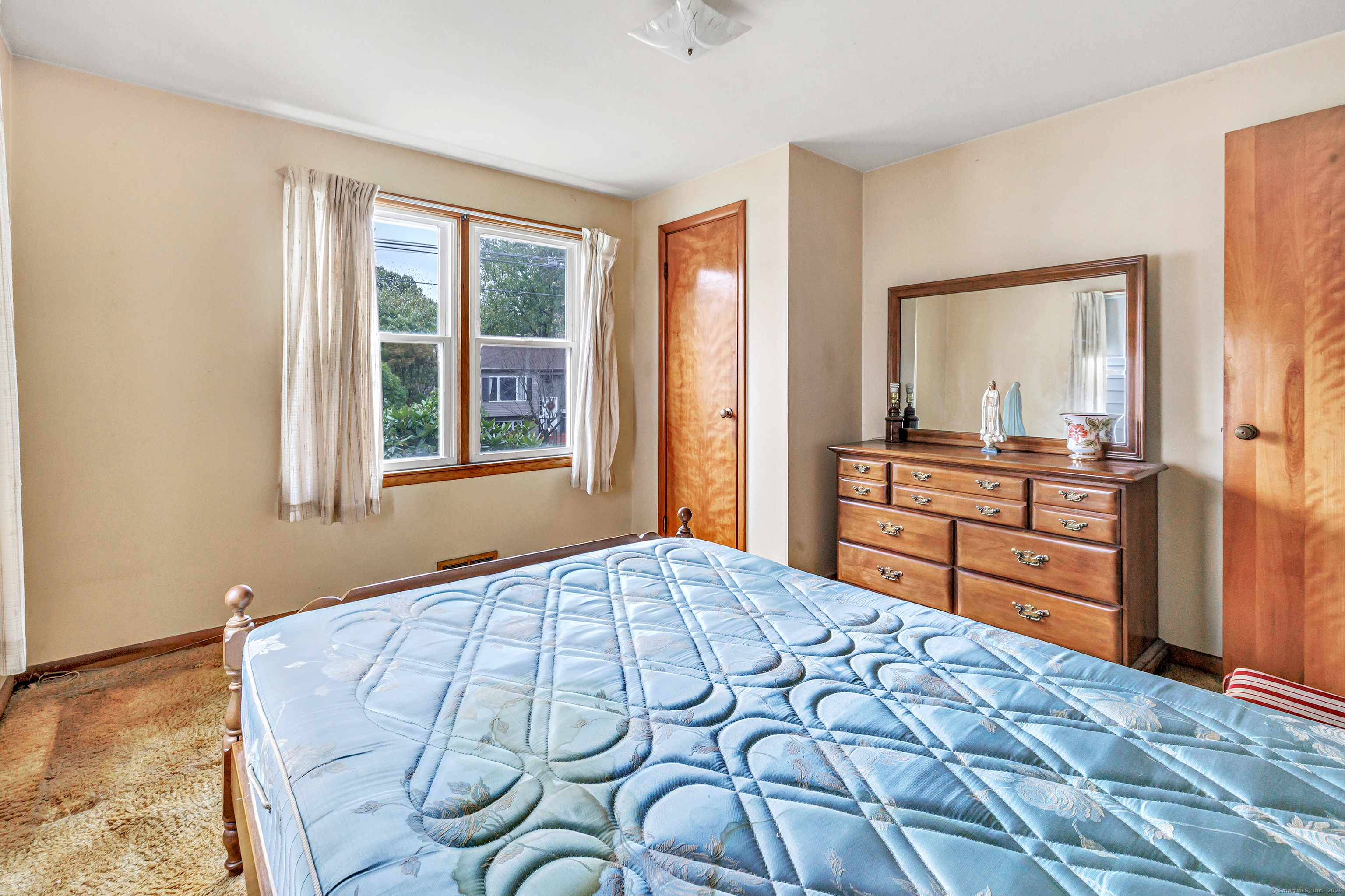 330 Oakwood Street Bridgeport CT 06606