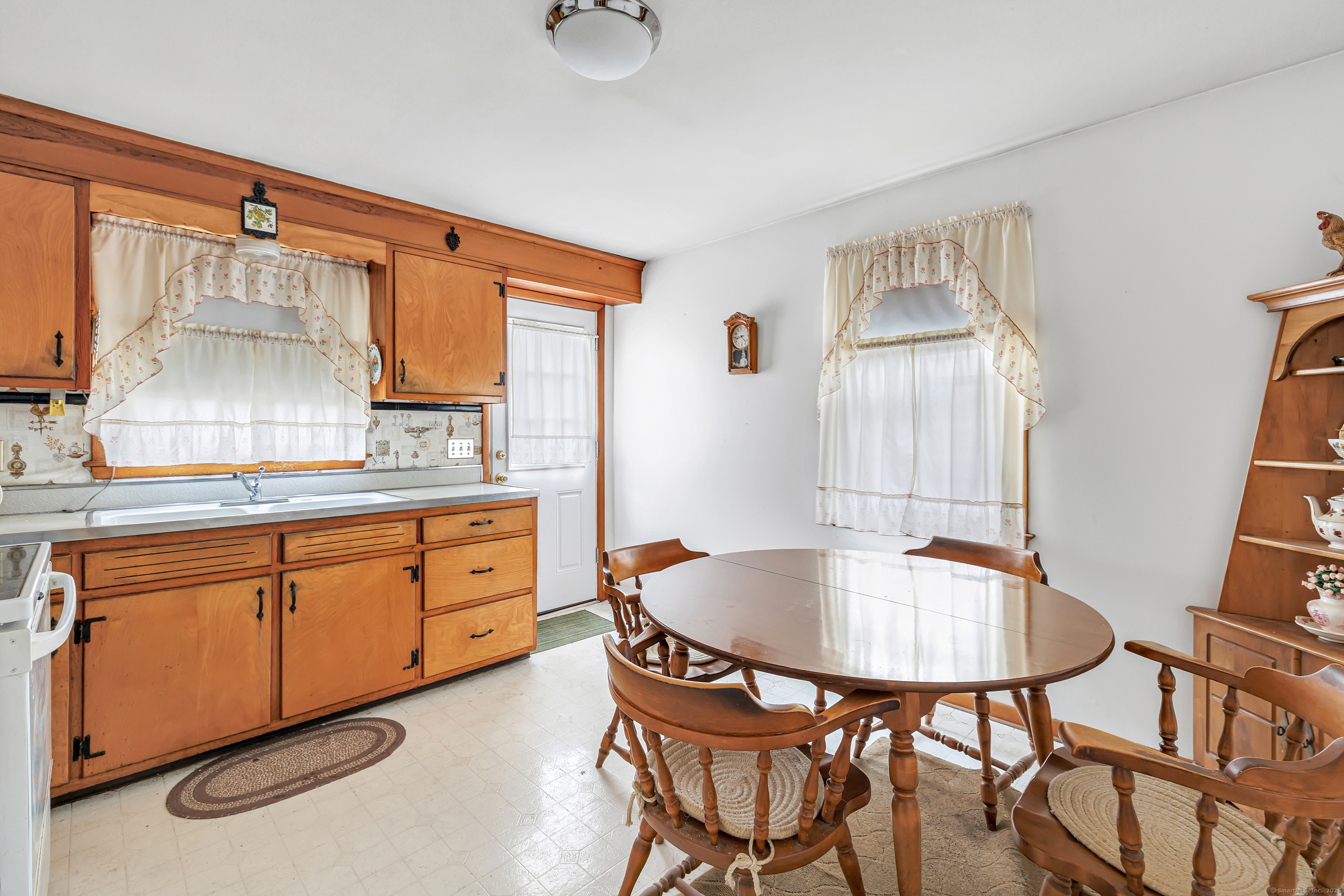 330 Oakwood Street Bridgeport CT 06606