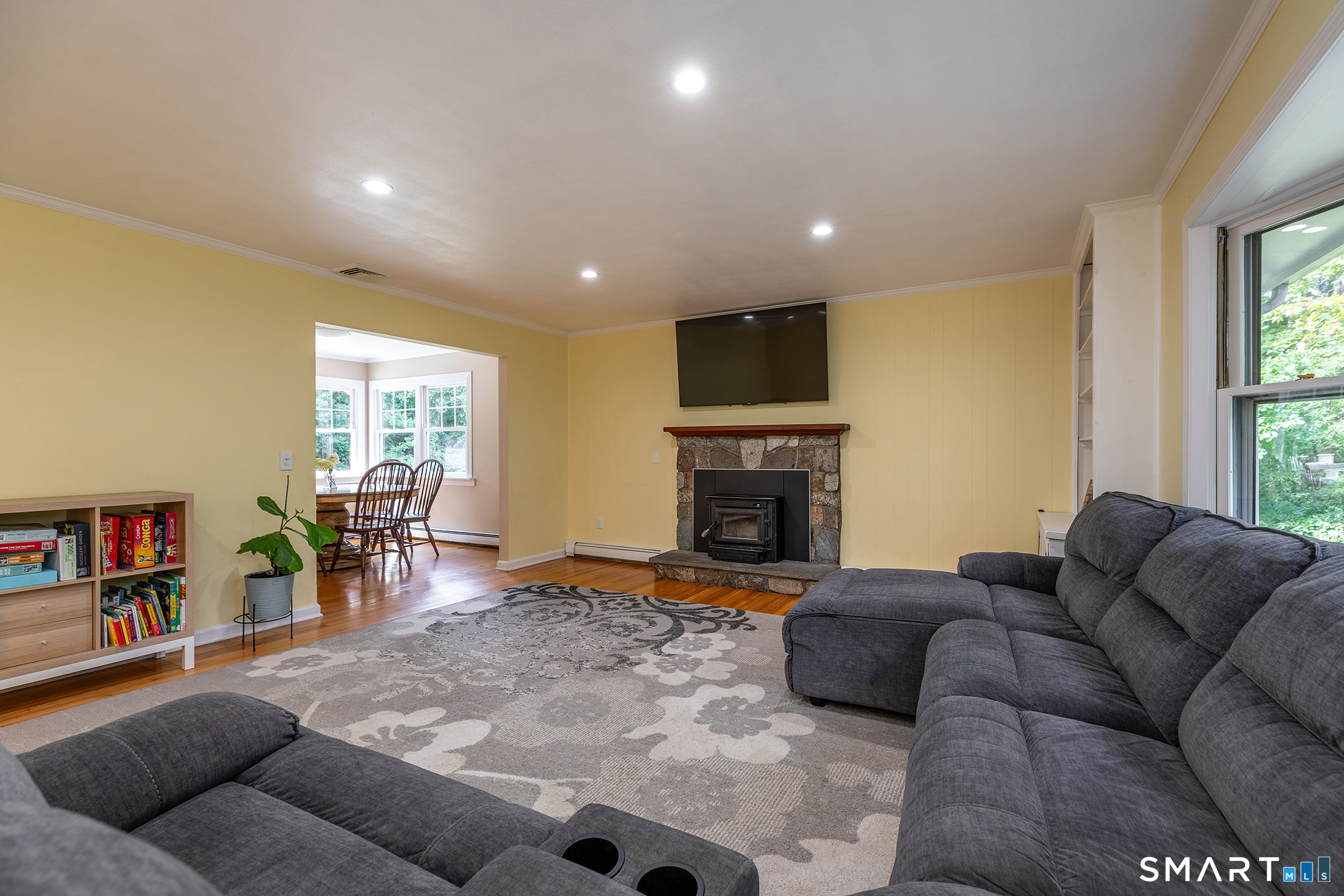 83 Sherman Turnpike Redding CT 06896