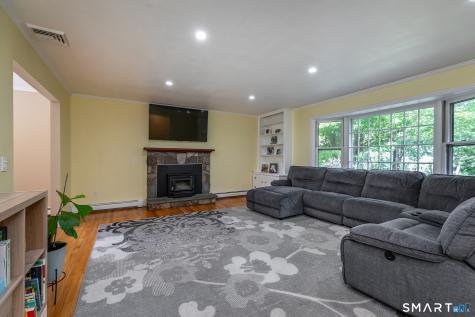 83 Sherman Turnpike Redding CT 06896