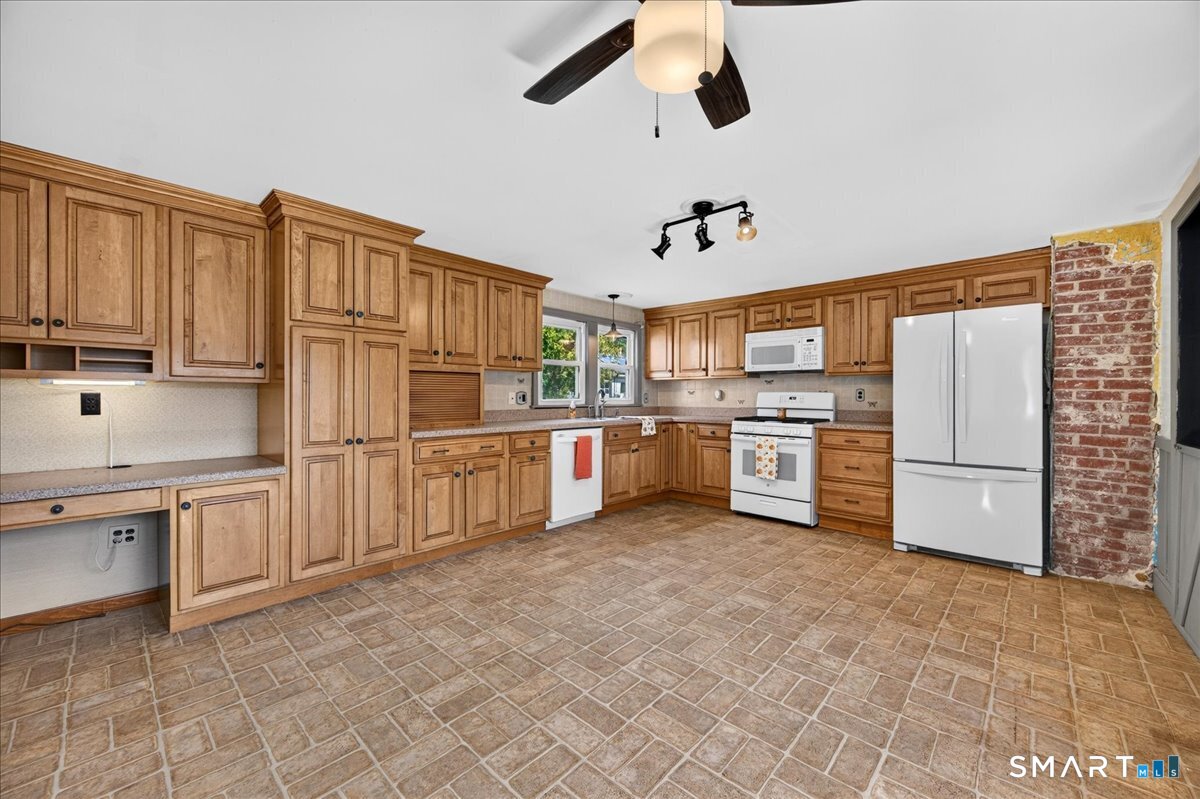 47 Myrock Avenue Waterford CT 06385
