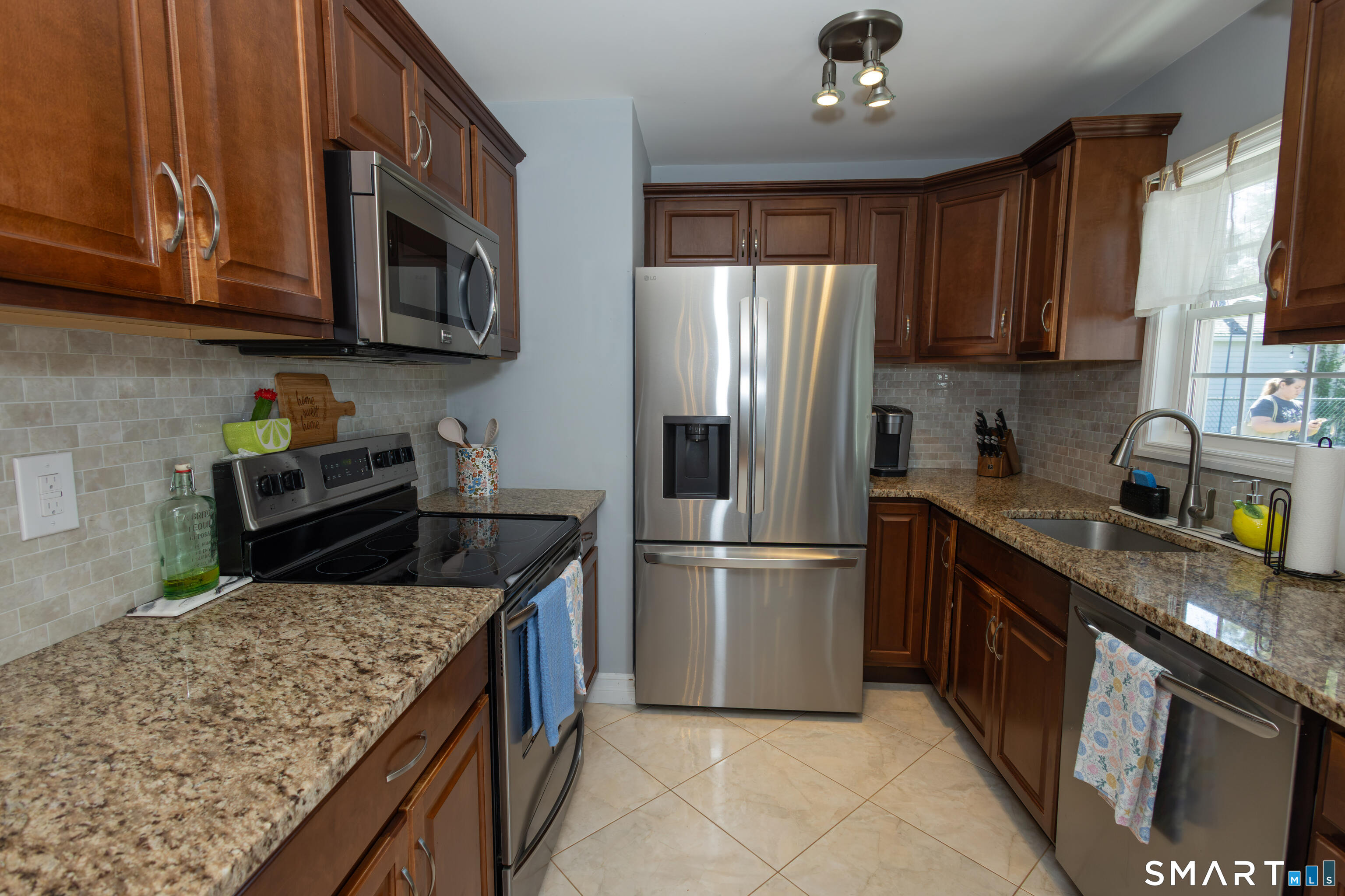 19 Hardwood Road Plainville CT 06062