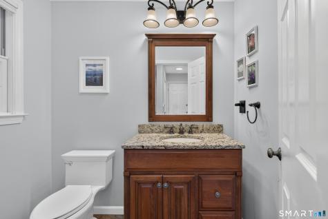 8 Antoinette Lane Guilford CT 06437