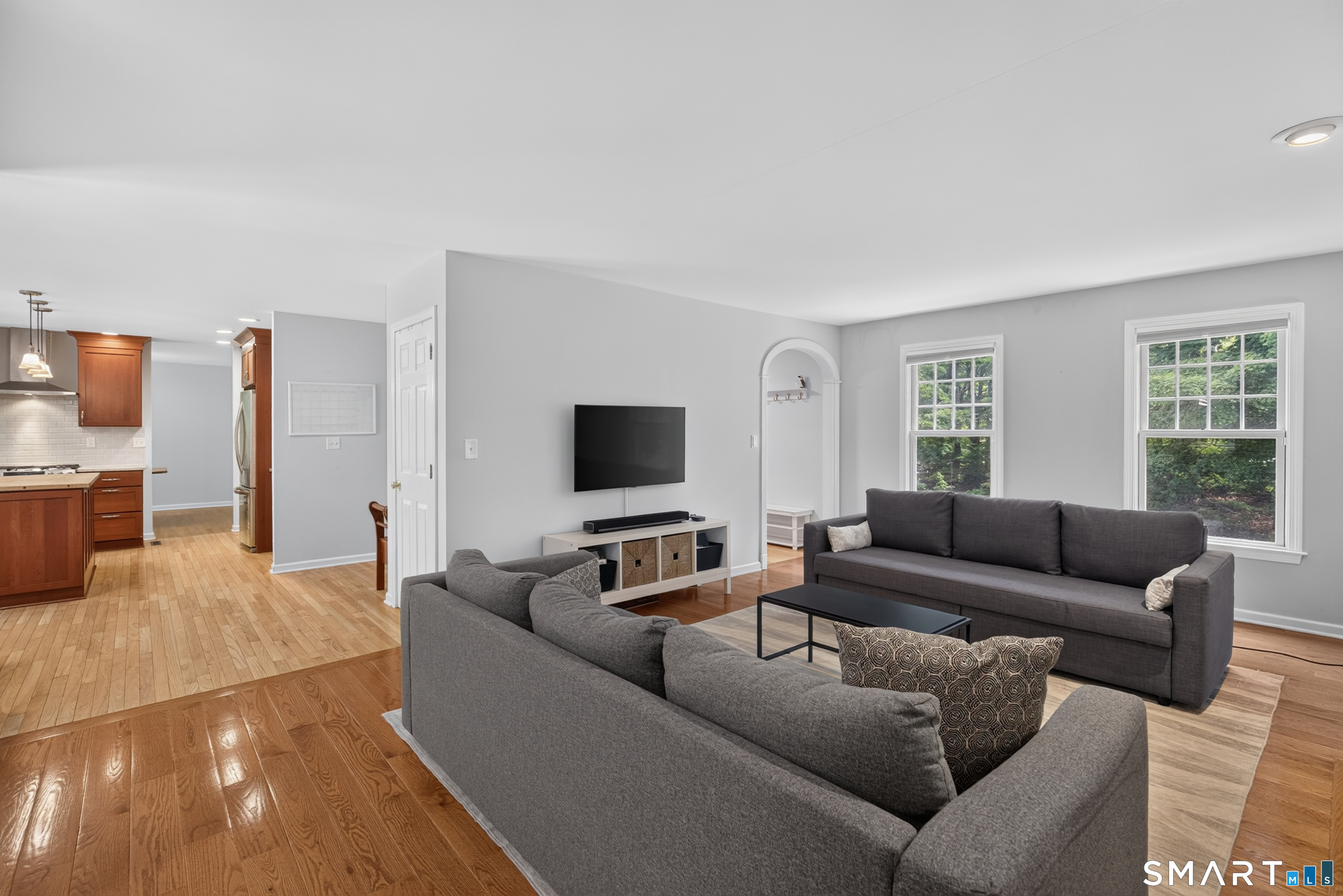 8 Antoinette Lane Guilford CT 06437
