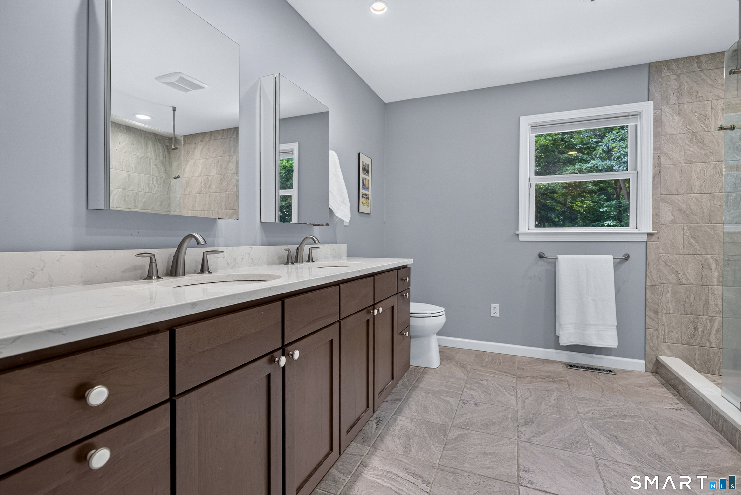 8 Antoinette Lane Guilford CT 06437