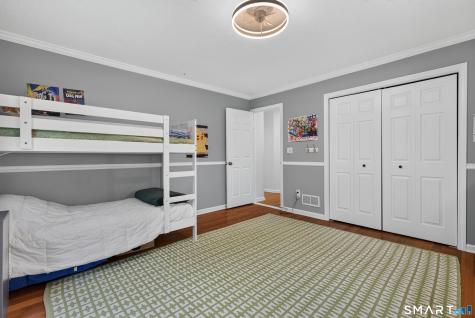 8 Antoinette Lane Guilford CT 06437