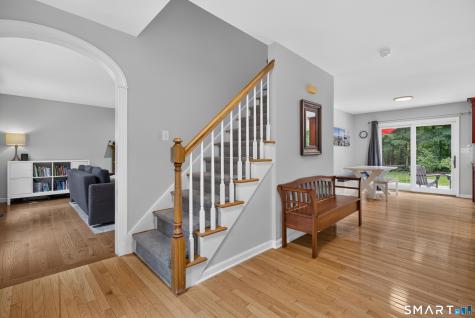 8 Antoinette Lane Guilford CT 06437