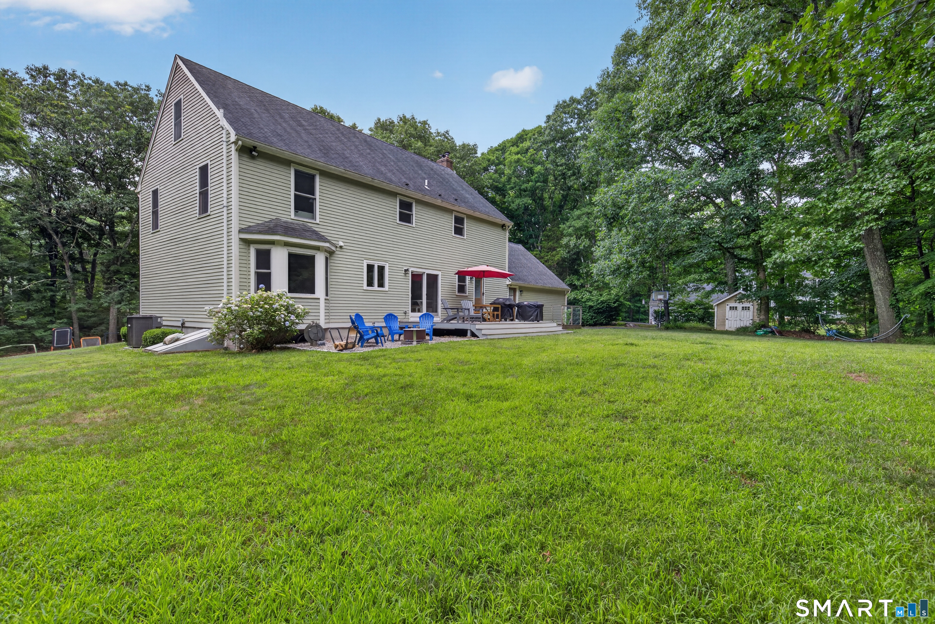 8 Antoinette Lane Guilford CT 06437