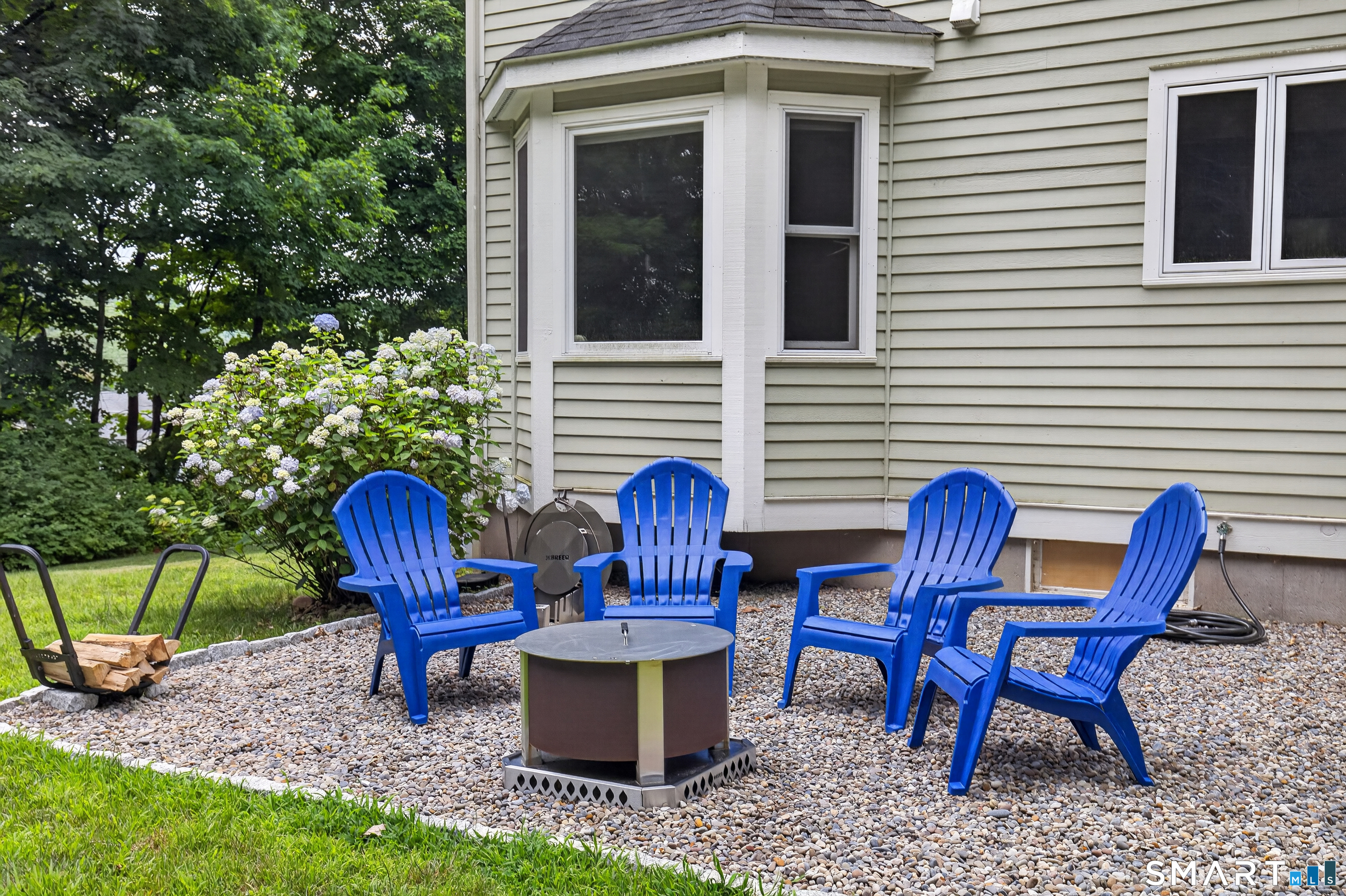 8 Antoinette Lane Guilford CT 06437