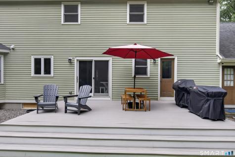 8 Antoinette Lane Guilford CT 06437