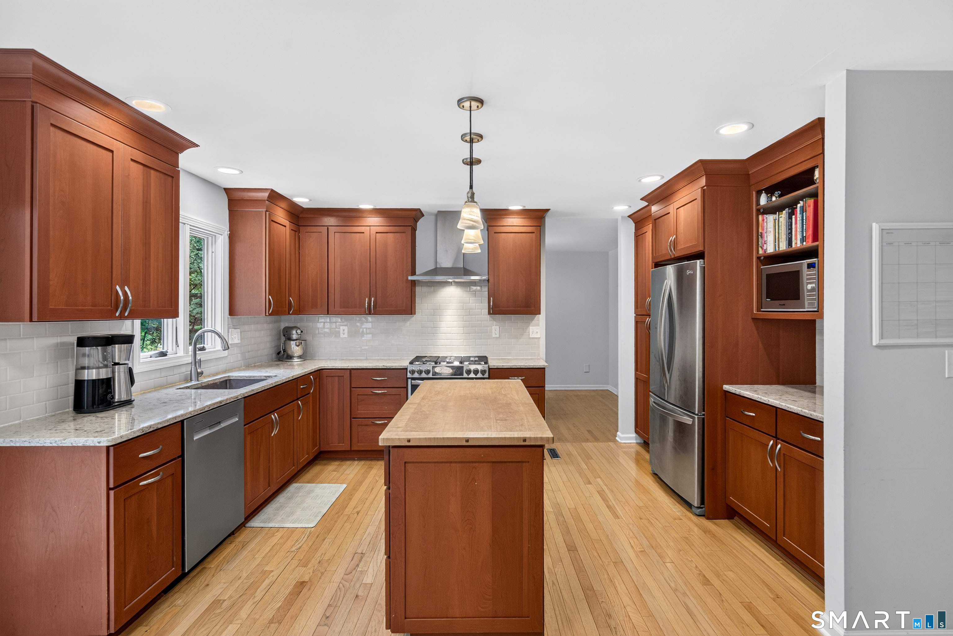 8 Antoinette Lane Guilford CT 06437