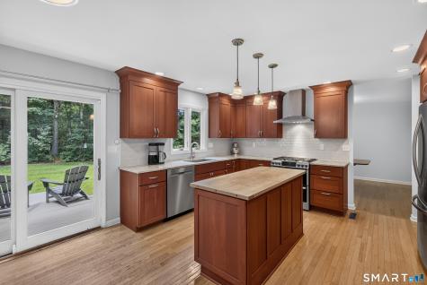 8 Antoinette Lane Guilford CT 06437