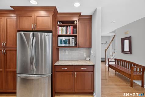 8 Antoinette Lane Guilford CT 06437