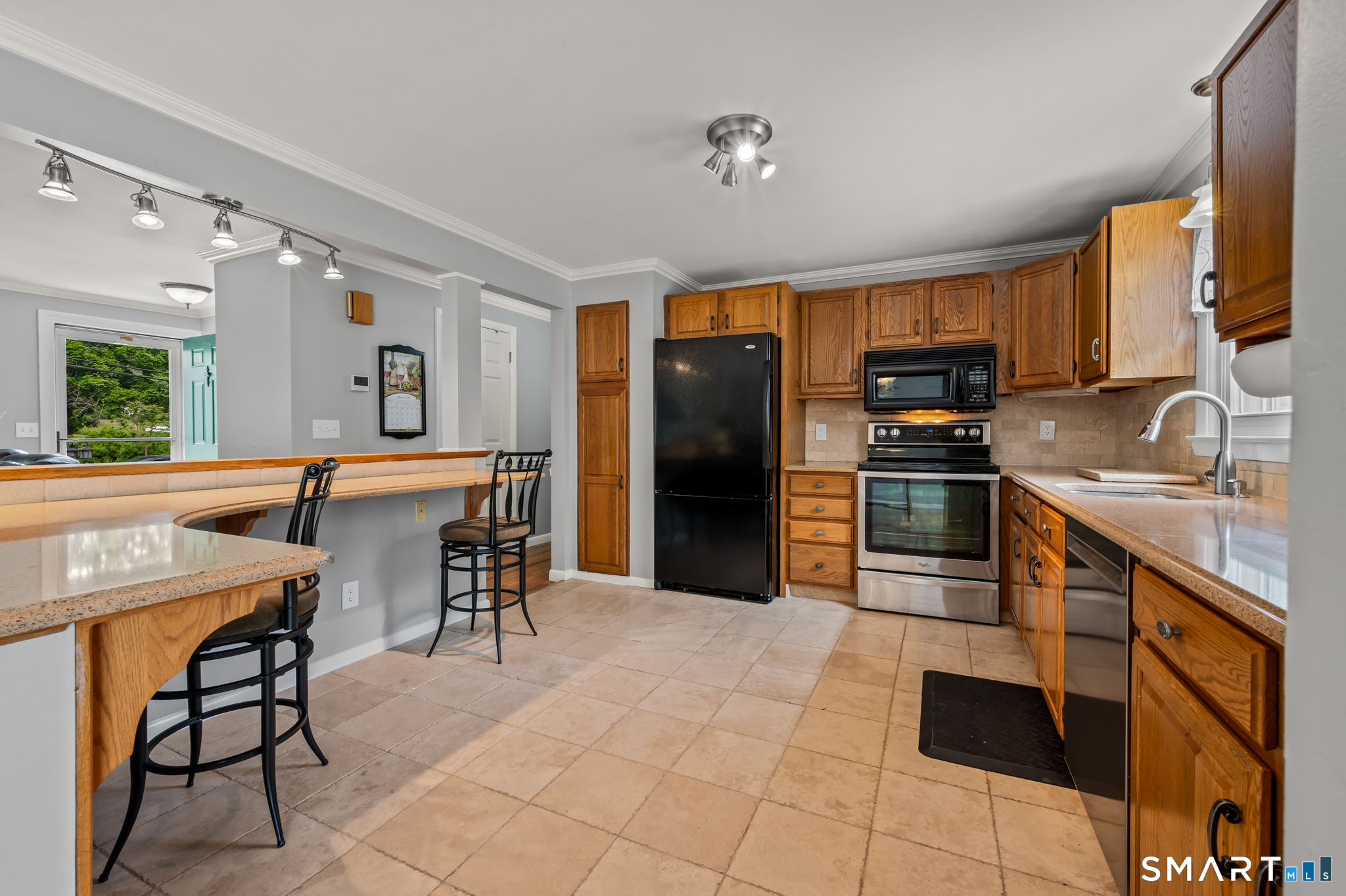 1611 Shepard Avenue Hamden CT 06518