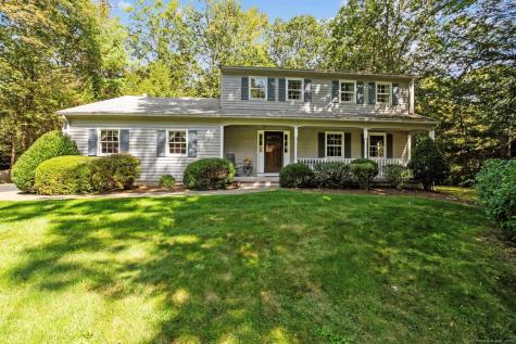 16 Berkshire Way Simsbury CT 06070