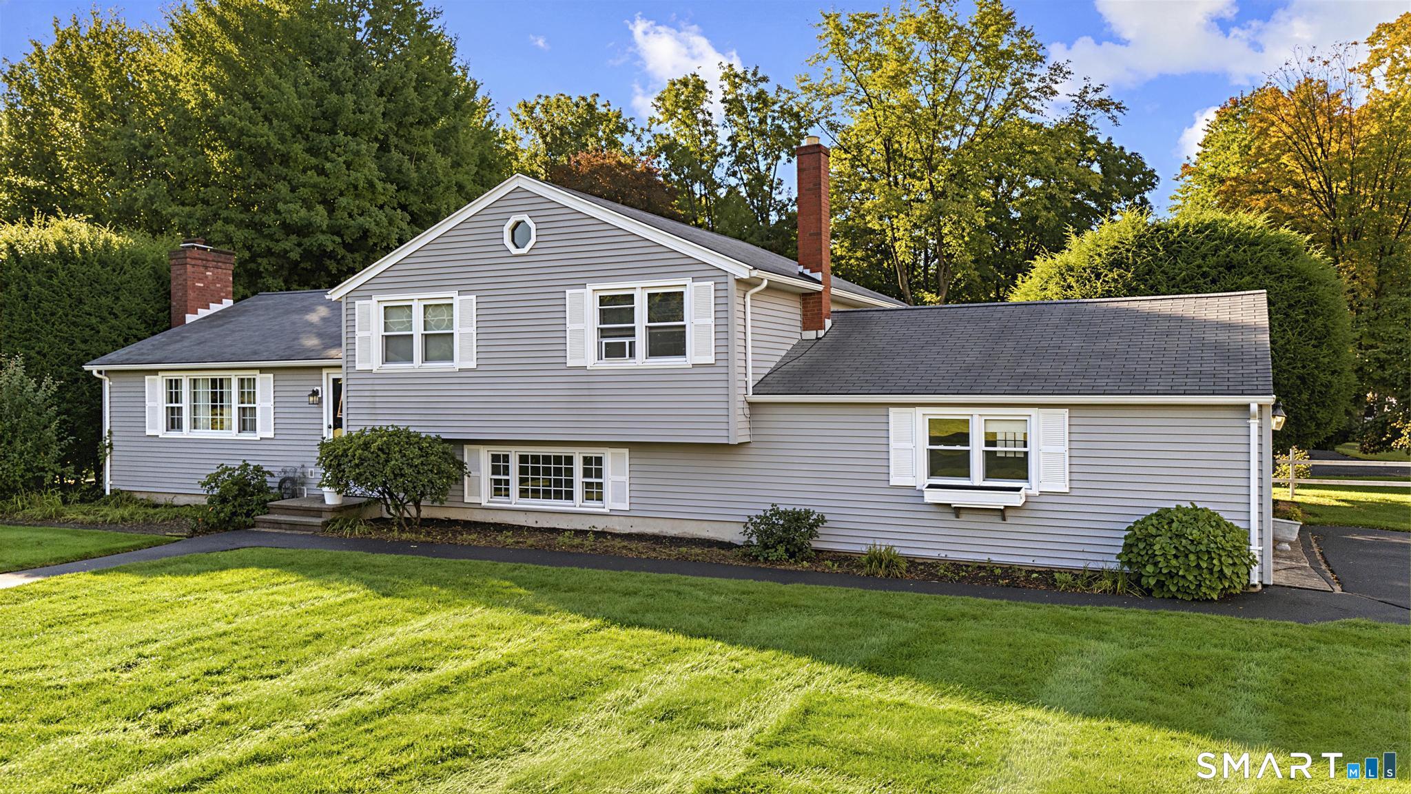 2 Surrey Drive North Haven CT 06473