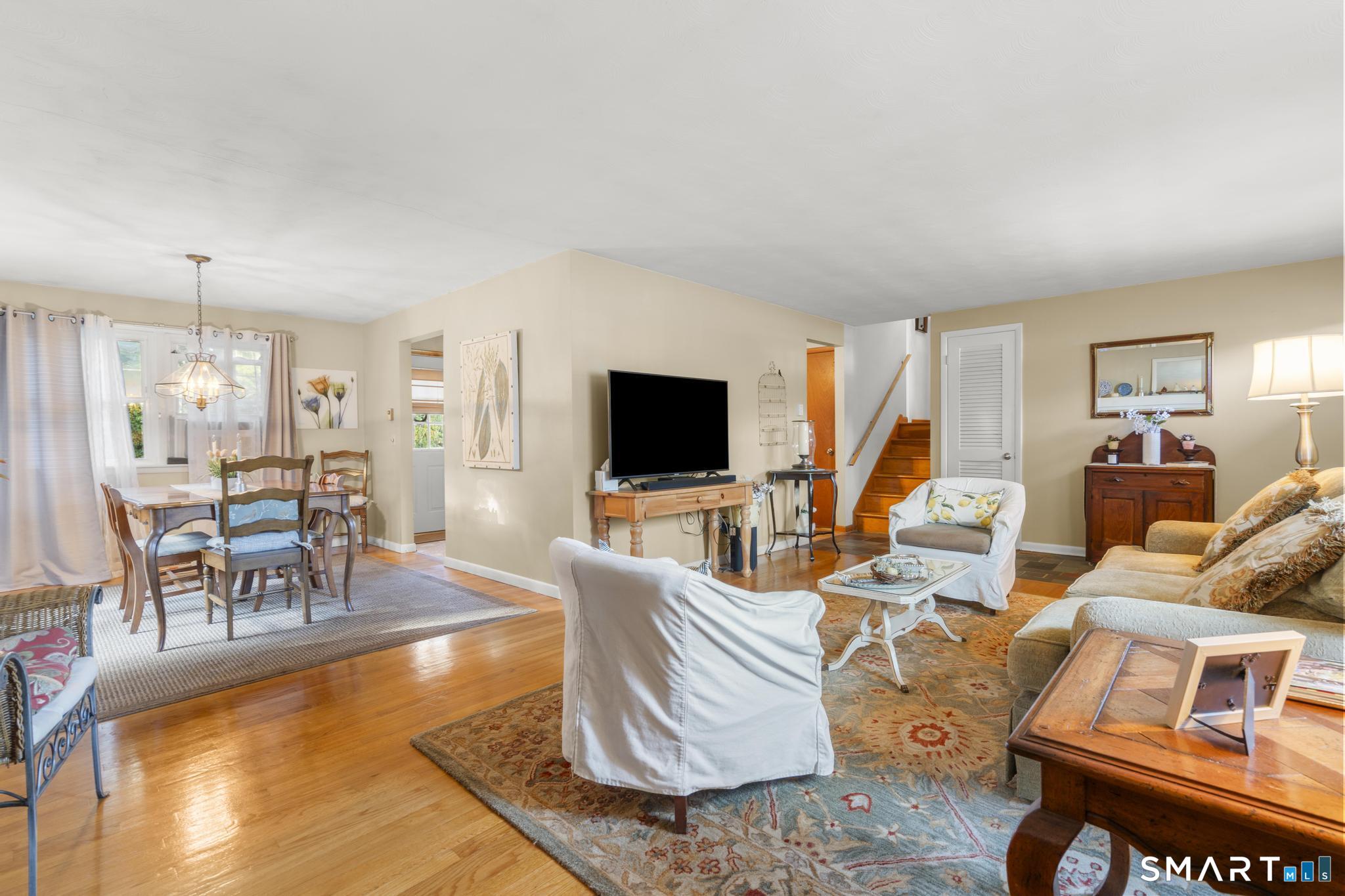 2 Surrey Drive North Haven CT 06473