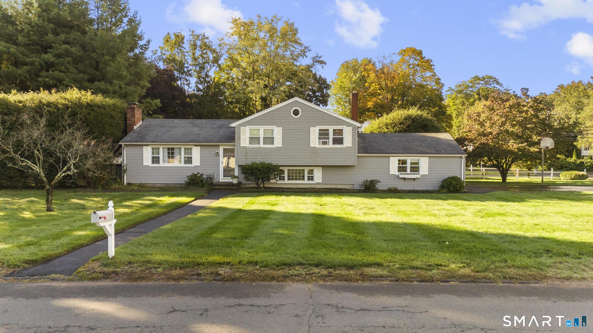 2 Surrey Drive North Haven CT 06473