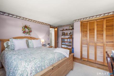 2 Surrey Drive North Haven CT 06473