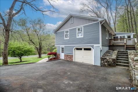 15 Wicks Manor Drive Danbury CT 06810