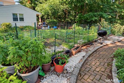 11-A Greenlawn Drive Fairfield CT 06825