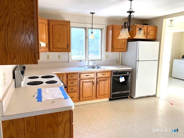 99 Davis Avenue Extension Vernon CT 06066