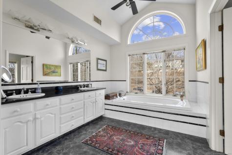 29 High Point Drive East Hampton CT 06424