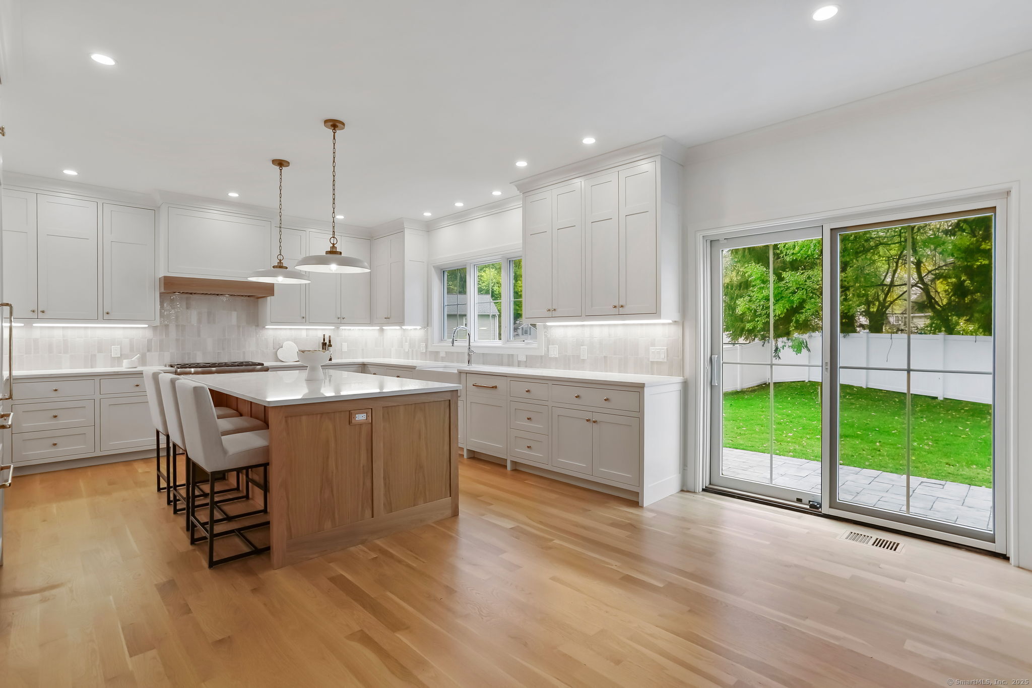 45 Robin Circle Fairfield CT 06824