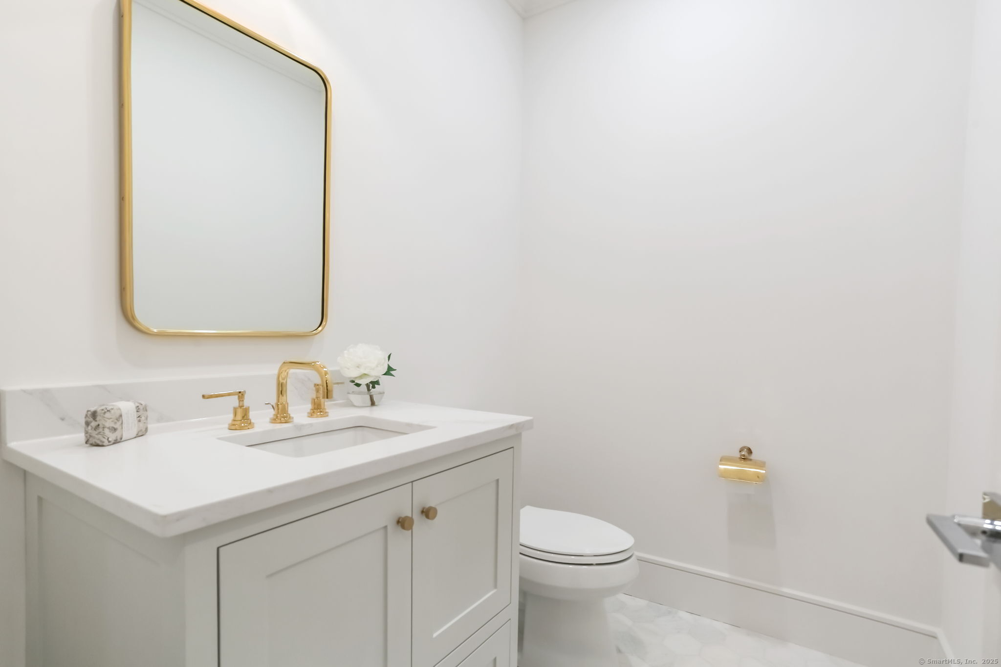 45 Robin Circle Fairfield CT 06824