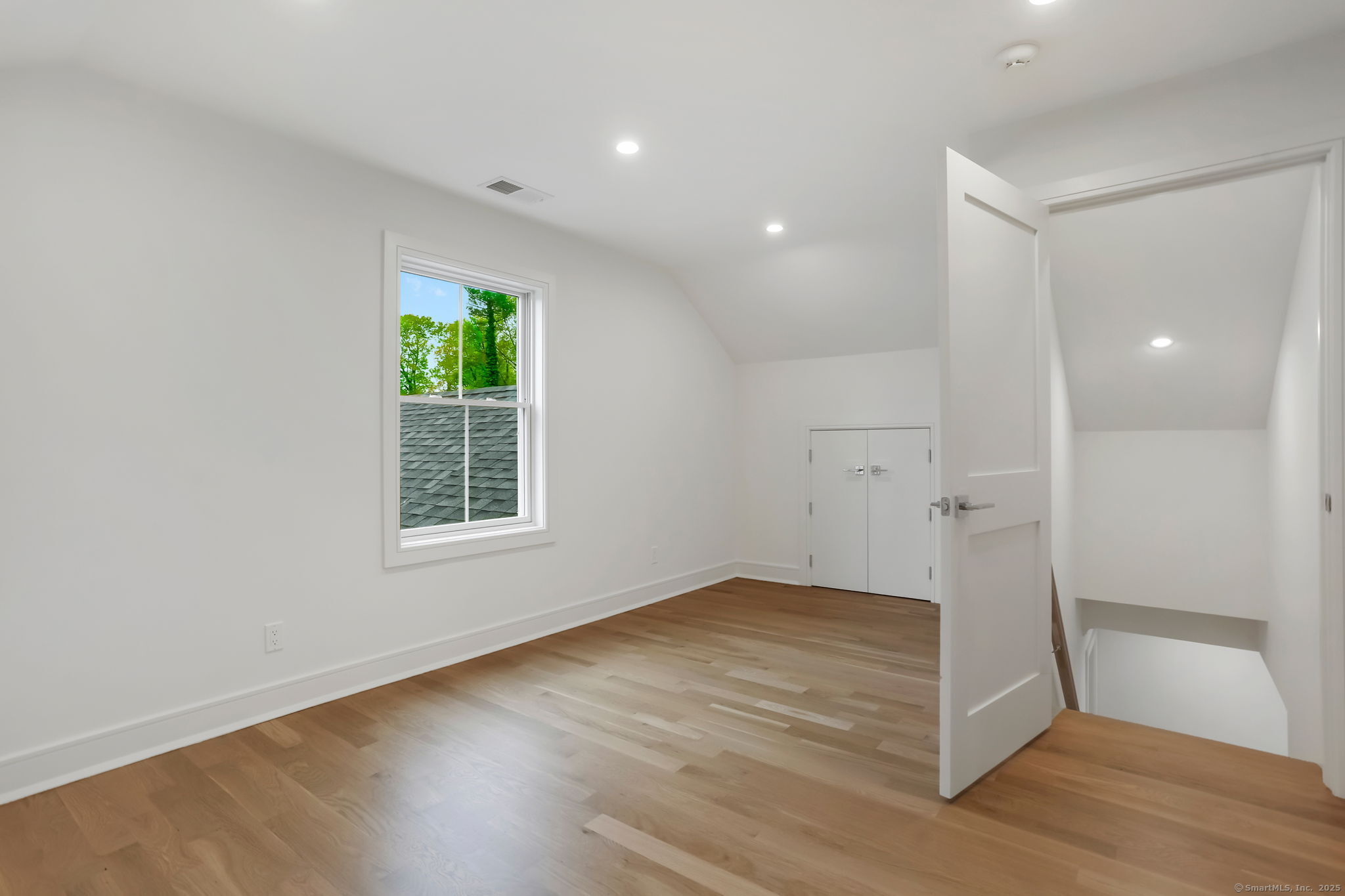 45 Robin Circle Fairfield CT 06824