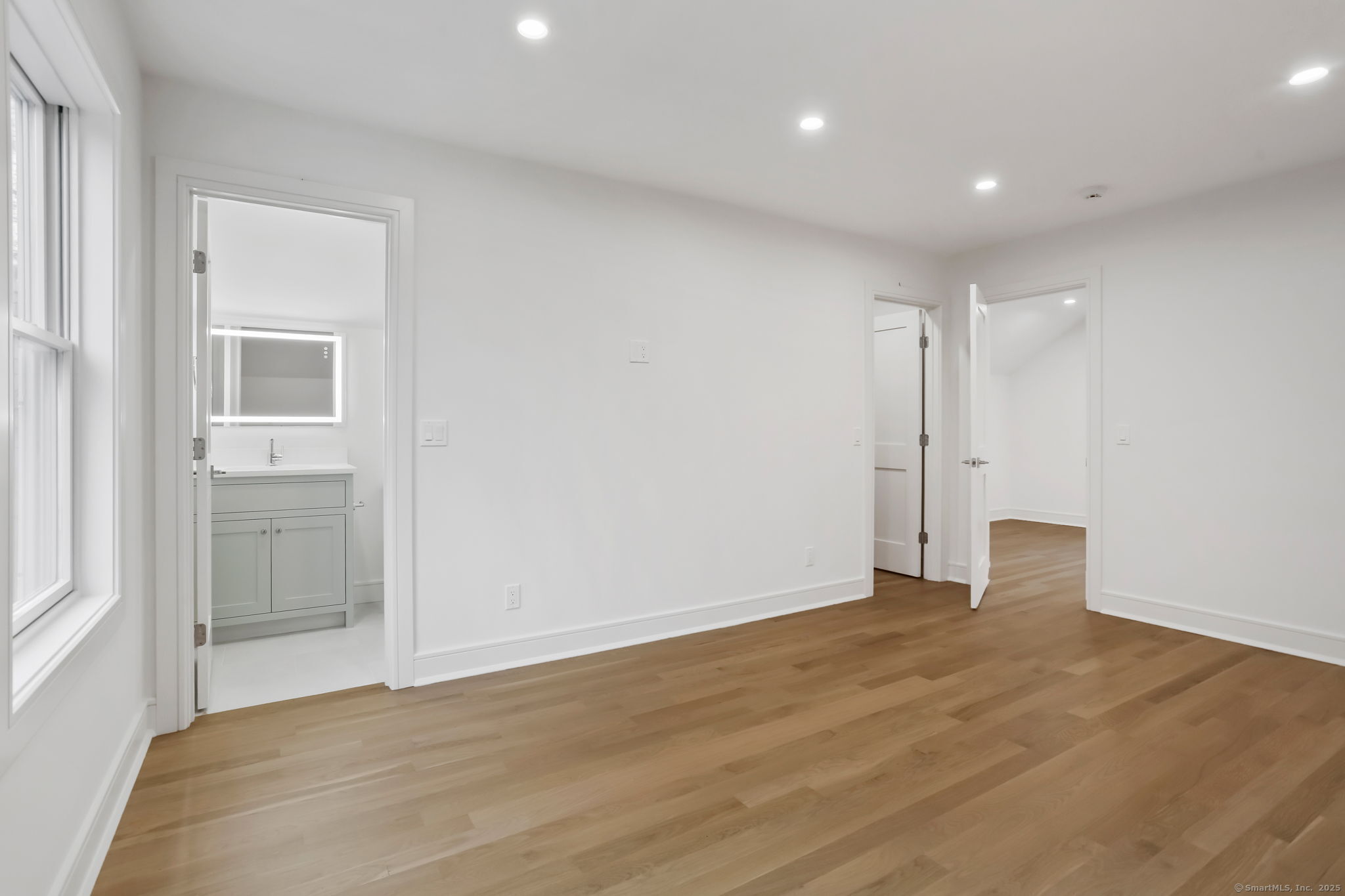 45 Robin Circle Fairfield CT 06824