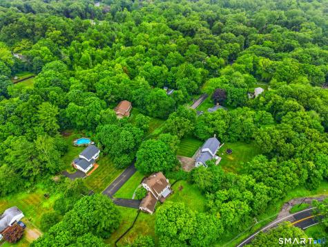 14 Woodchuck Lane Ridgefield CT 06877
