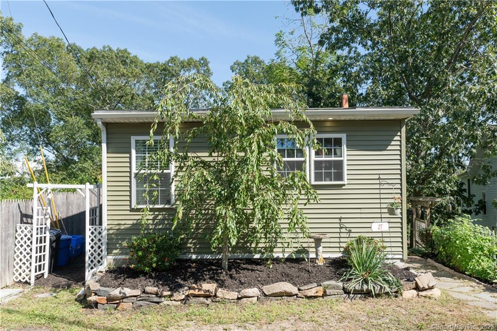 27 Cliff Street East Haven CT 06512