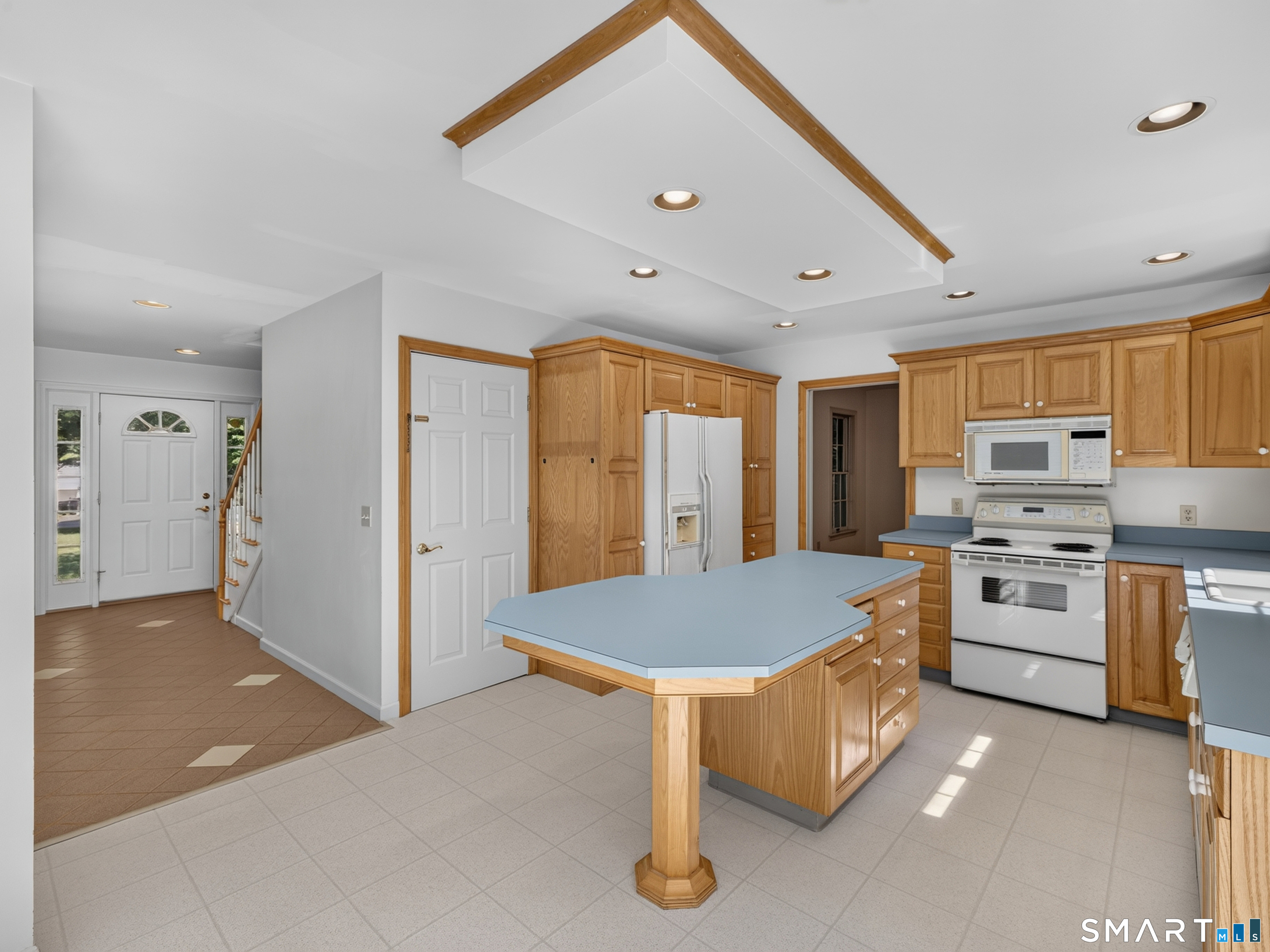 9 Spinnaker Road Waterford CT 06385