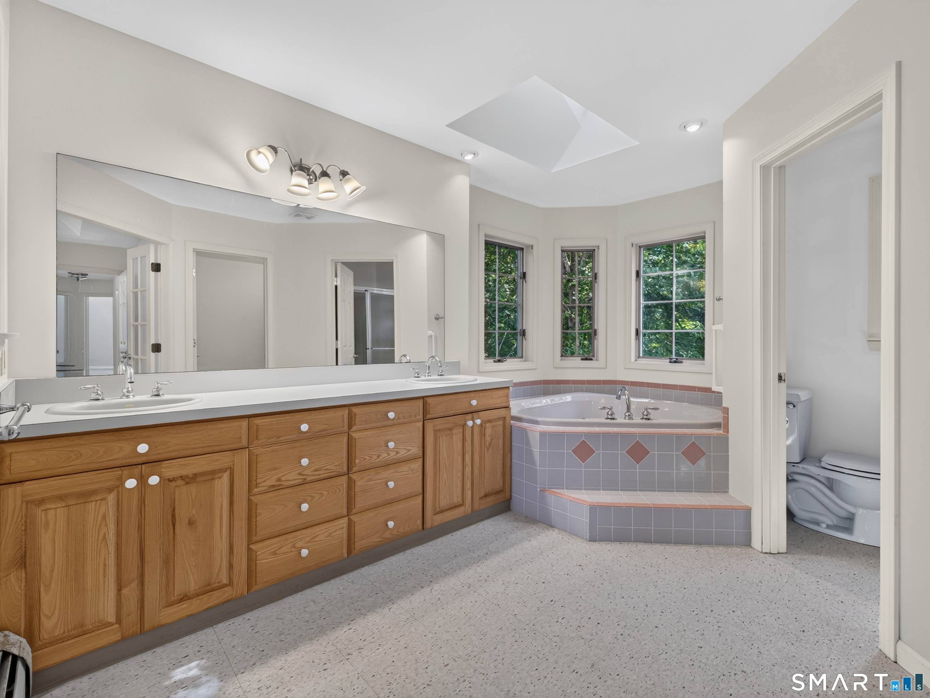 9 Spinnaker Road Waterford CT 06385