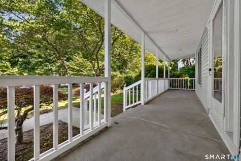 9 Spinnaker Road Waterford CT 06385