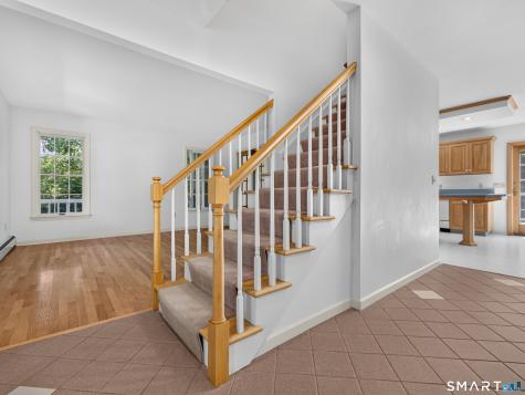 9 Spinnaker Road Waterford CT 06385