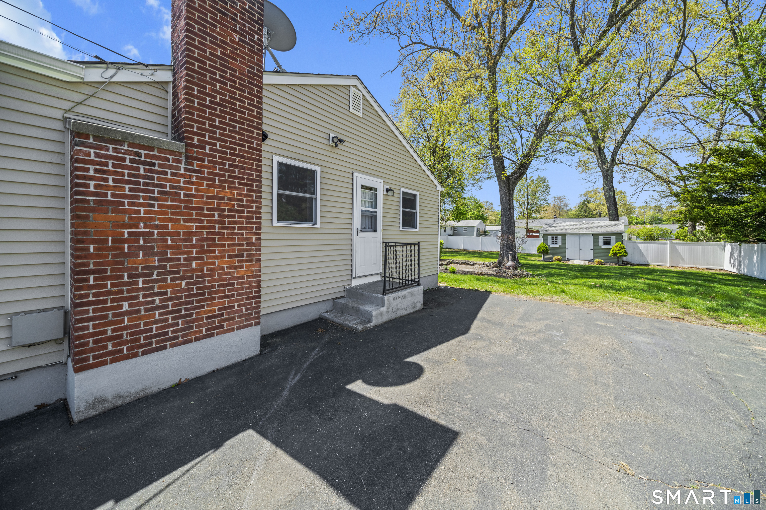 27 Highland Road Windsor Locks CT 06096