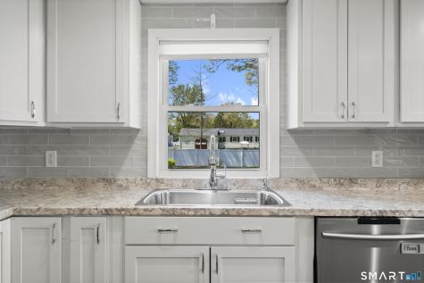 27 Highland Road Windsor Locks CT 06096