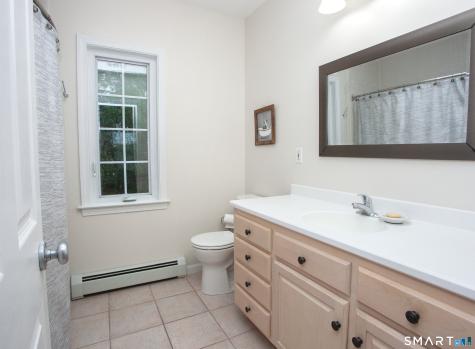 15 Rockledge Lane Canton CT 06019