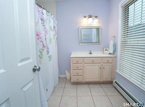 15 Rockledge Lane Canton CT 06019