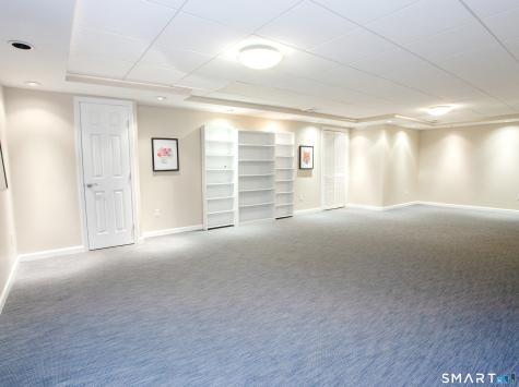 15 Rockledge Lane Canton CT 06019
